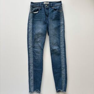 Skinny Jeans w/ Side Stripe